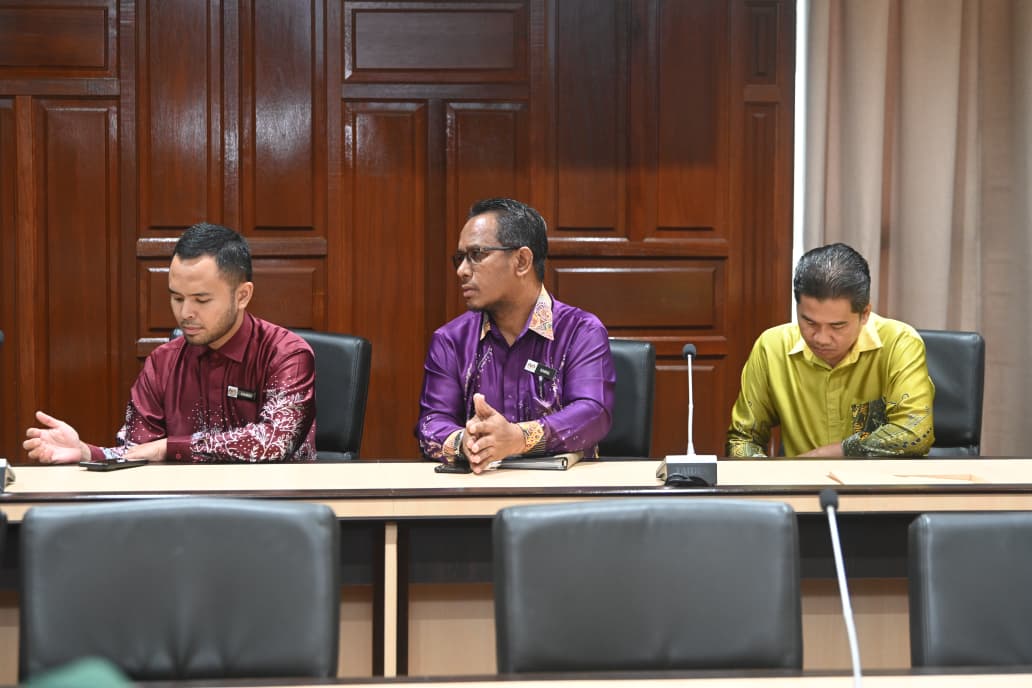 LAWATAN PENANDAARASAN EKOSISTEM KONDUSIF SEKTOR AWAM (EKSA) KOLEJ MATRIKULASI KELANTAN (KMKt) KE UNIVERSITI MALAYSIA KELANTAN (UMK)